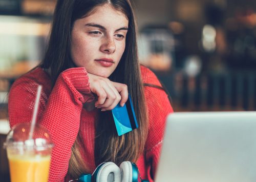 Choosing your first credit card as a college student